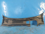Plastic windshield trim / Jabot LAND ROVER DISCOVERY Sport 15-19