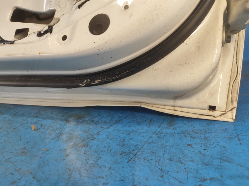 Door SSANGYONG TIVOLI 15-19 Left. Front.