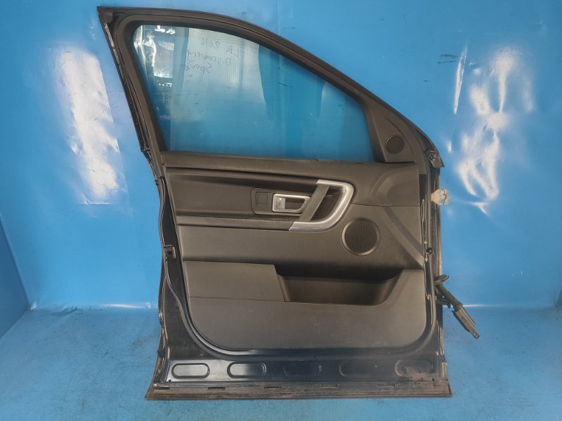 Door LAND ROVER DISCOVERY Sport 15-19 Left. Front.