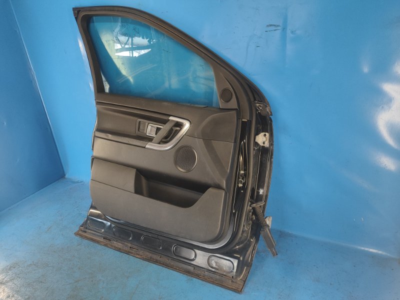 Door LAND ROVER DISCOVERY Sport 15-19 Left. Front.