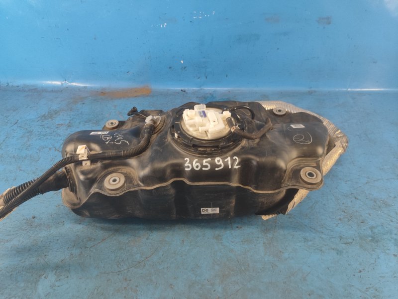 Fuel tank LEXUS LBX 23-