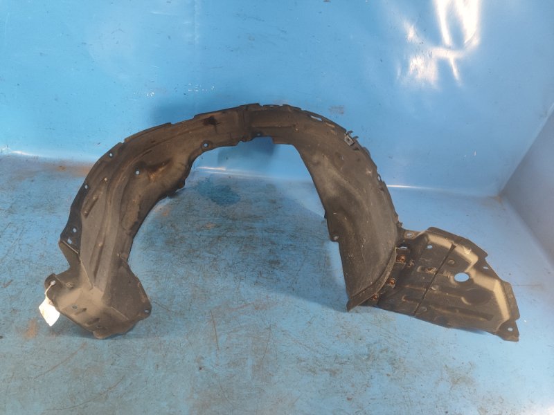 Mudguard TOYOTA PRIUS 16- Right Front.