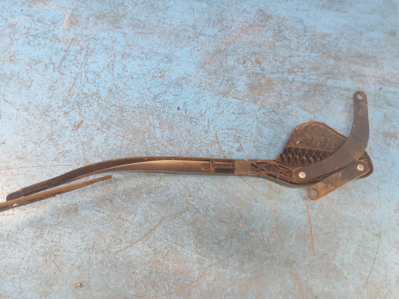 Front windshield wiper arm TOYOTA PRIUS - 30 09-17 Right.