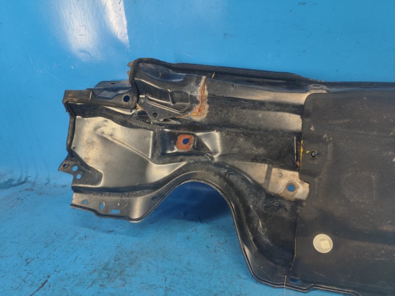 Toyota Prius Windscreen Wiper Pan - 30 09-17
