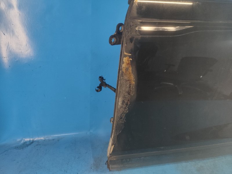 Door LAND ROVER VELAR 17- Left. Front.