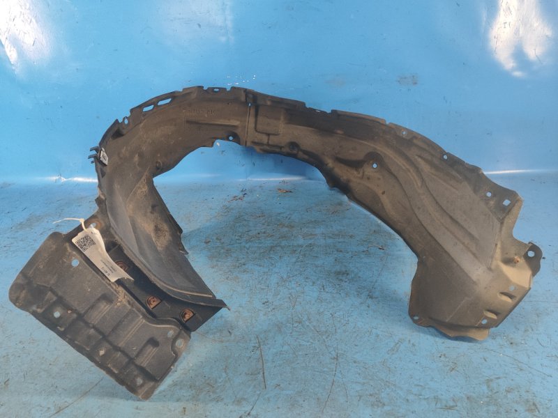 Mudguard TOYOTA PRIUS 16- Left. Front.