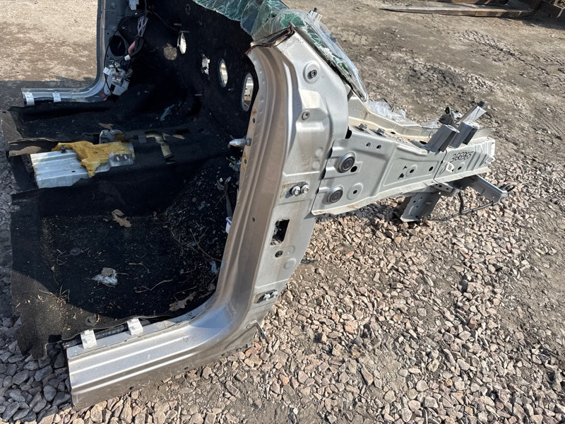 Front quarter body NISSAN X-TRAIL/ROGUE T33 20- 2021 Right.