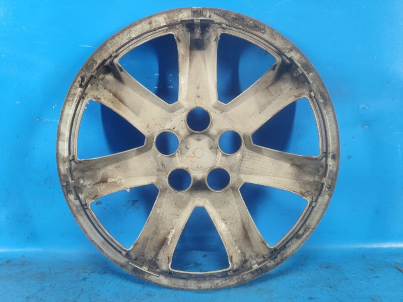 Toyota Prius wheel cap - 20 03-11