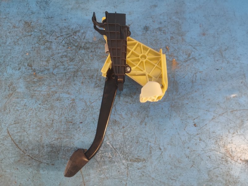 Brake pedal BMW 6 SERIES (F13) 12-18