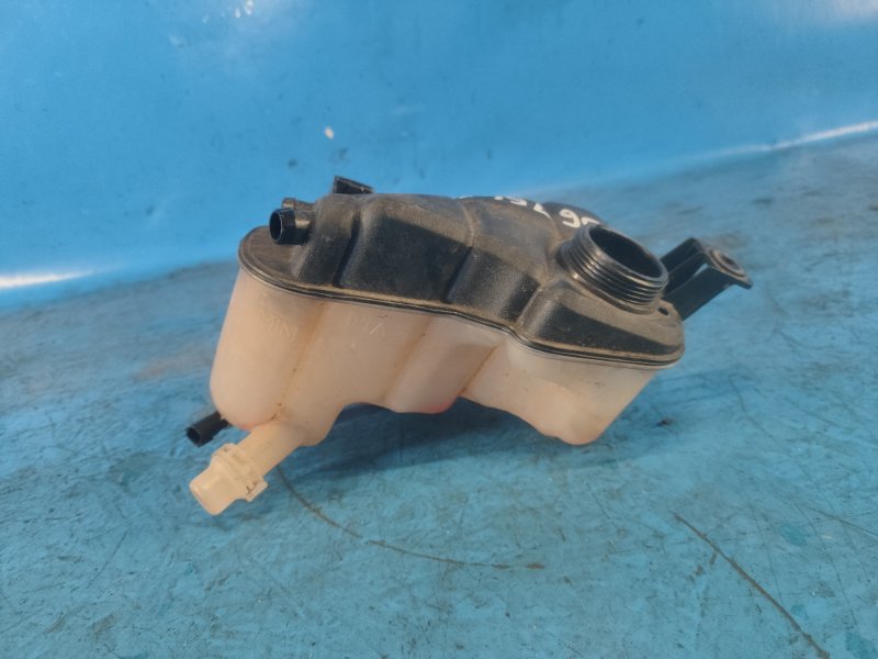 Expansion tank for LAND ROVER DISCOVERY Sport 15-19