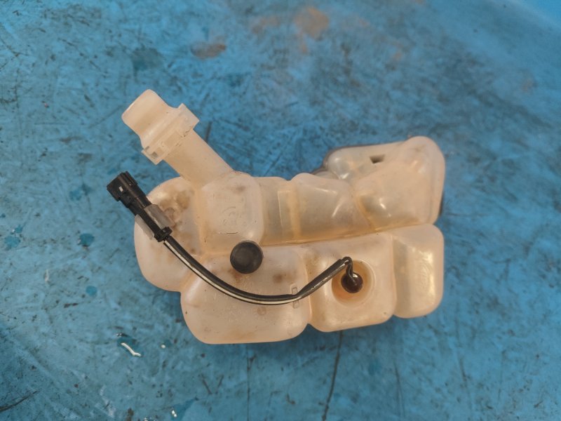 Expansion tank for LAND ROVER DISCOVERY Sport 15-19