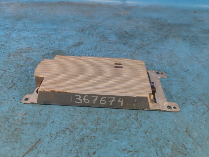 BMW 6 Series (F13) Audio Amplifier 12-18