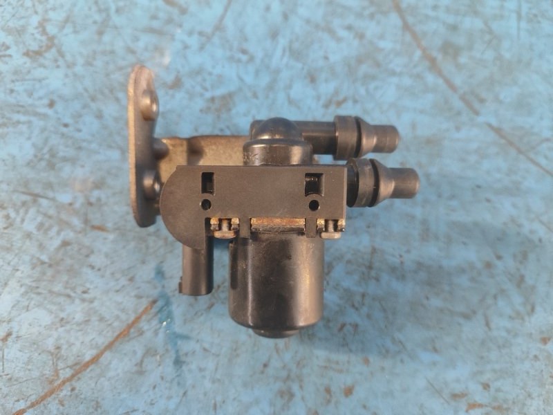 Heater valve BMW 6 SERIES (F13) 12-18