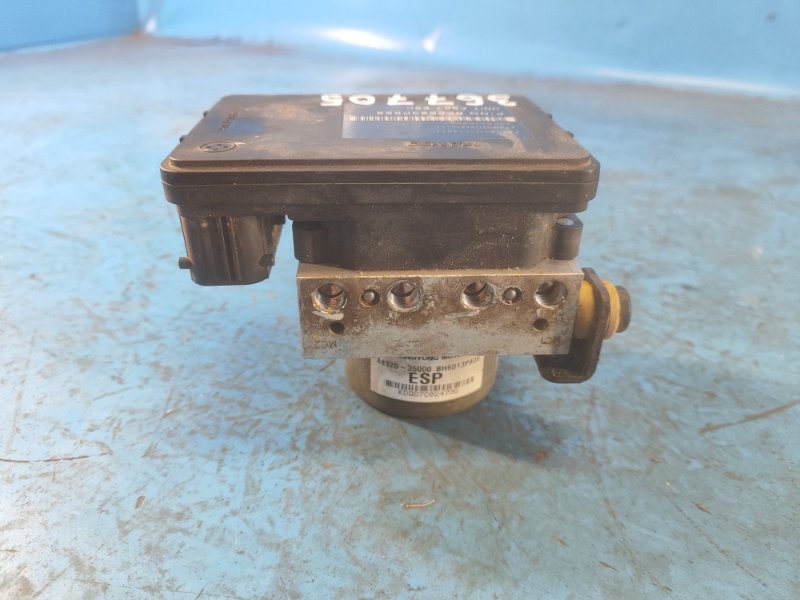 ABS unit SSANGYONG TIVOLI 15-19