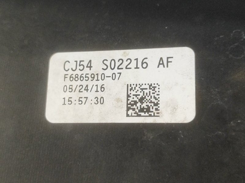 Plastic windshield trim / Ford Escape 12-19