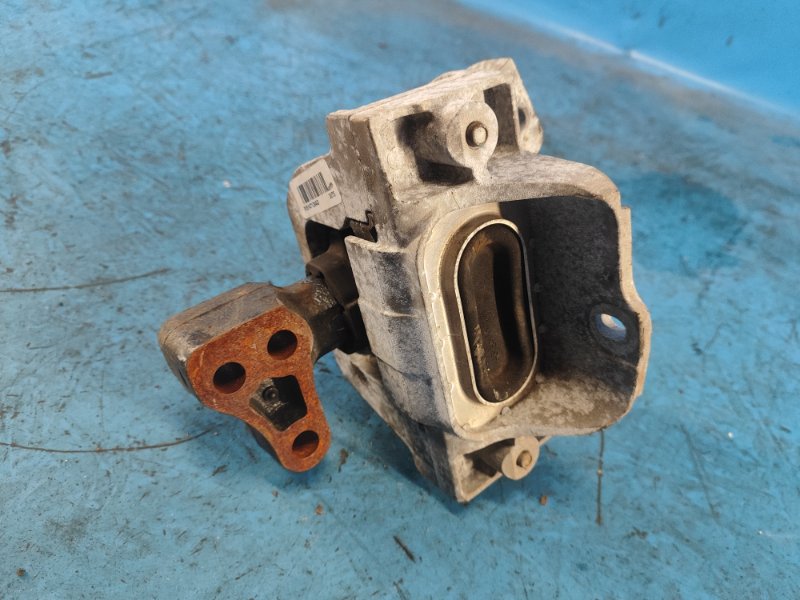 Upper engine mount DODGE JOURNEY 08-20 2016 Left
