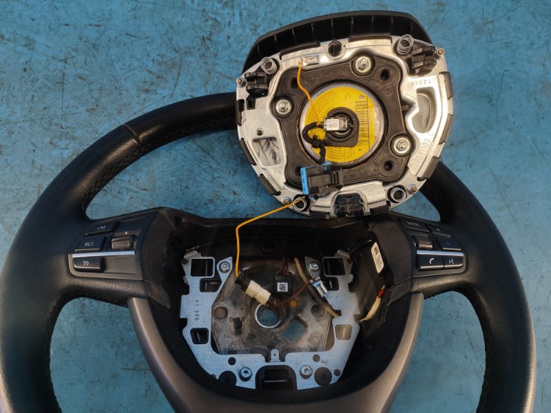 Steering wheel BMW 5 SERIES (F10) 11-13 2012