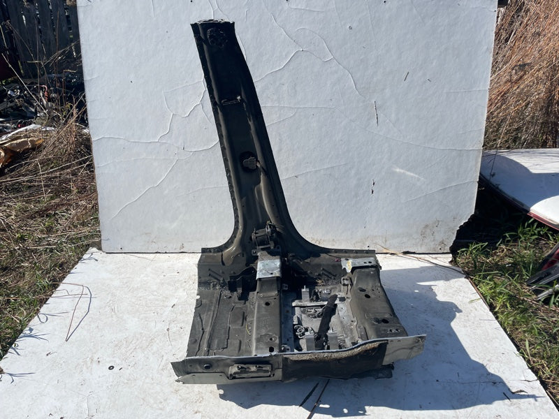 Central pillar of the body LAND ROVER VELAR 17- 2020 Left