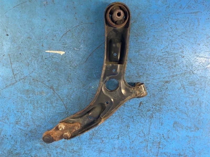 Lower front suspension arm KIA SOUL PS 13-19 2017 Left