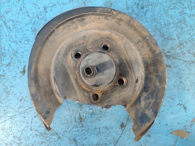 Hub TOYOTA PRIUS - 30 09-17 2009-2017 Rear Left