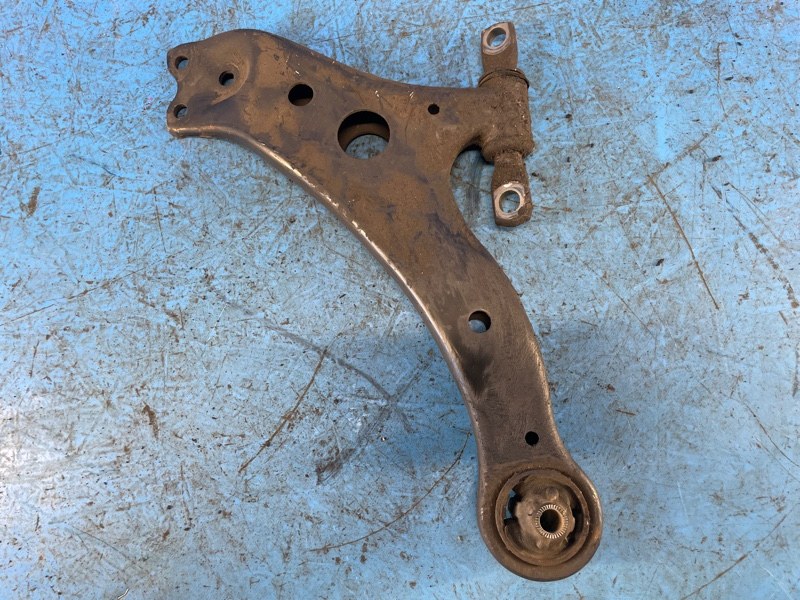Lower front suspension arm TOYOTA CAMRY 40 06-11 2008 Left