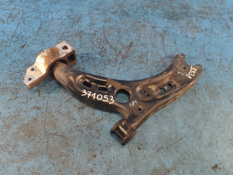 Lower front suspension arm VOLKSWAGEN TIGUAN 08-17 2017 Left