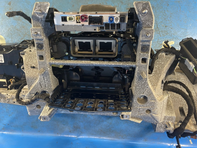 Dashboard amplifier BMW XM (G09) 23- 2023
