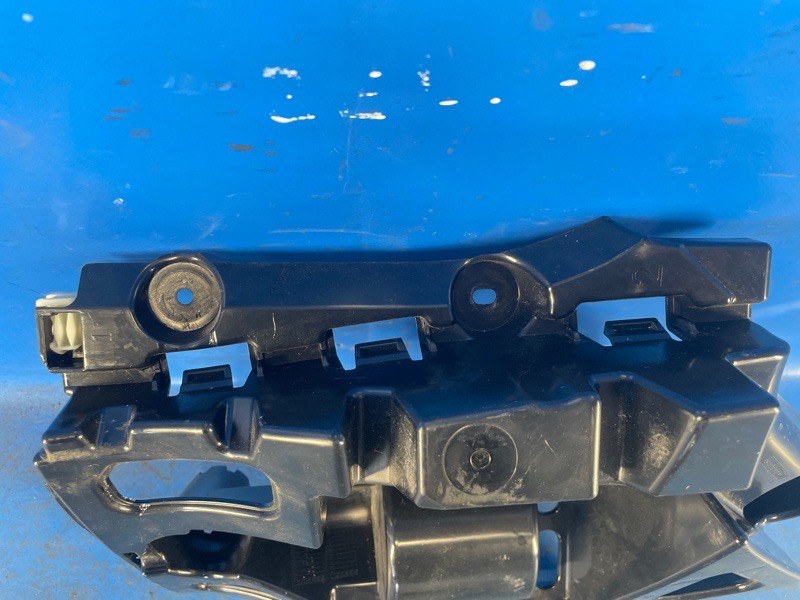 Rear bumper bracket BMW XM (G09) 23- 2023 Left