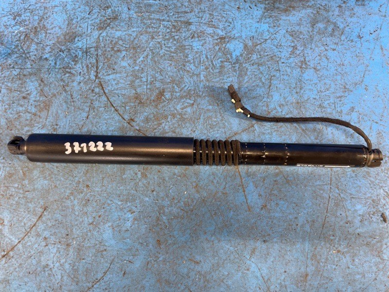 Trunk lid shock absorber BMW XM (G09) 23- 2023