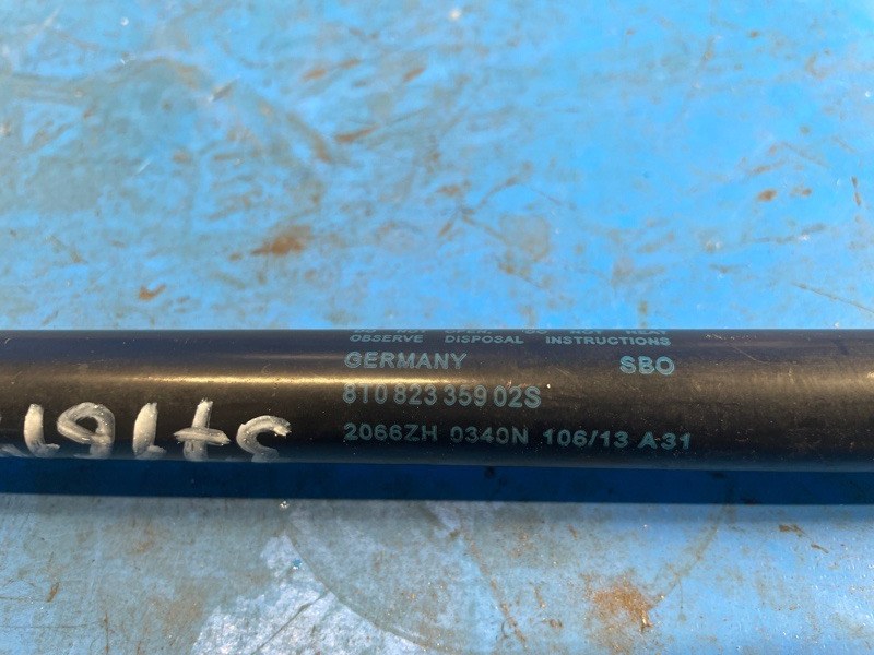 Hood shock absorber AUDI A5 07-17 2007-2017