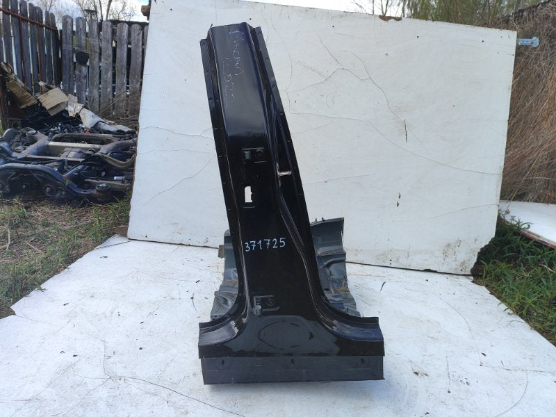 Central pillar of the body PORSCHE MACAN 18-22 2022 Right