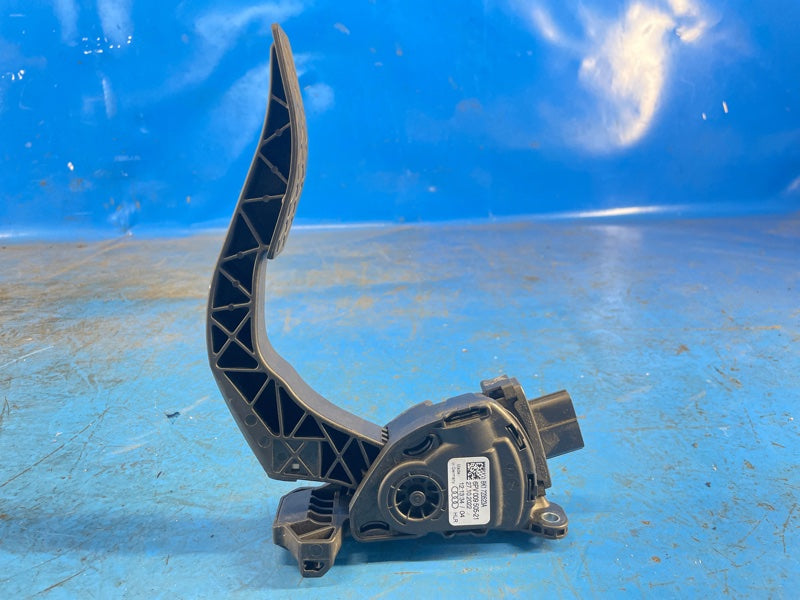 Gas pedal AUDI A6 (C7) 11-18 2011