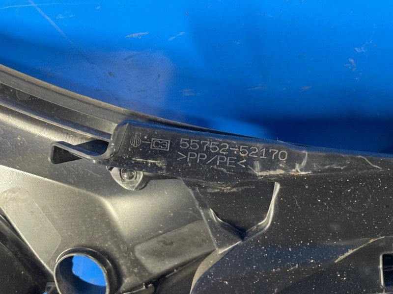 Plastic under the windshield / Jabot LEXUS LBX 23- 2024