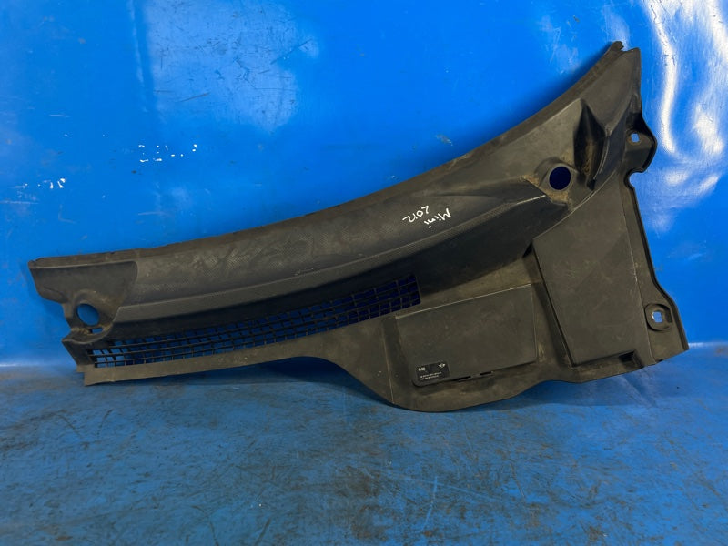 Plastic under the windshield / Jabot MINI COOPER S R56 06-14 2012