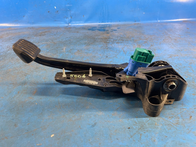 Gas pedal LAND ROVER DISCOVERY Sport 15-19 2016