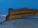 Plastic under the windshield / Jabot BMW XM (G09) 23- 2023