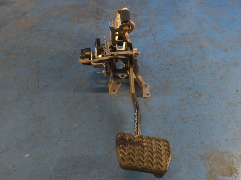 Brake pedal LEXUS LBX 23- 2024