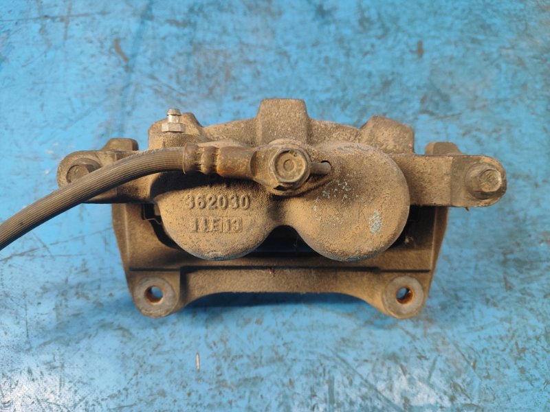 Brake caliper TOYOTA VENZA 09-16 2009-2016 Front Left