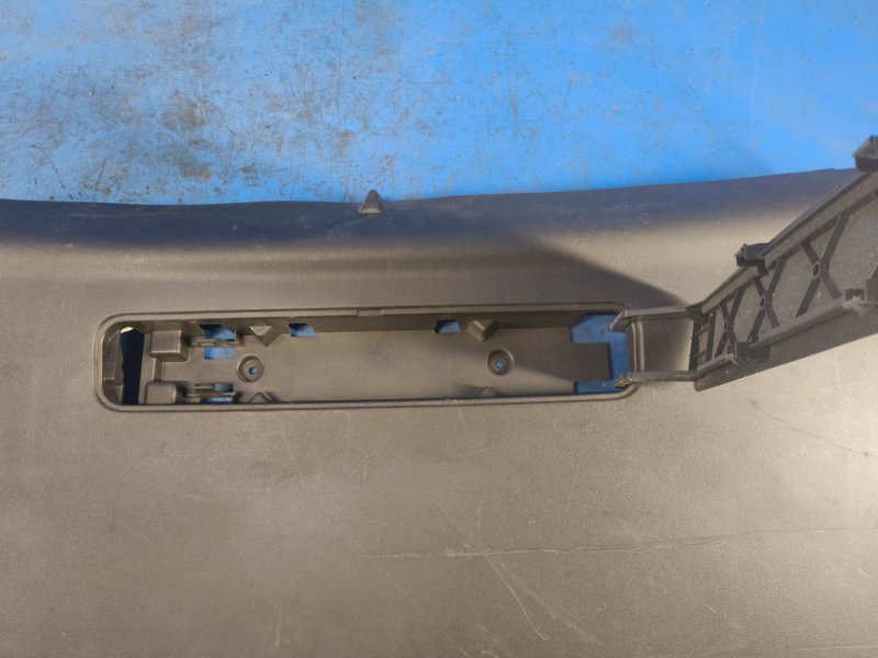 Tailgate interior trim LAND ROVER EVOQUE 19- 2020