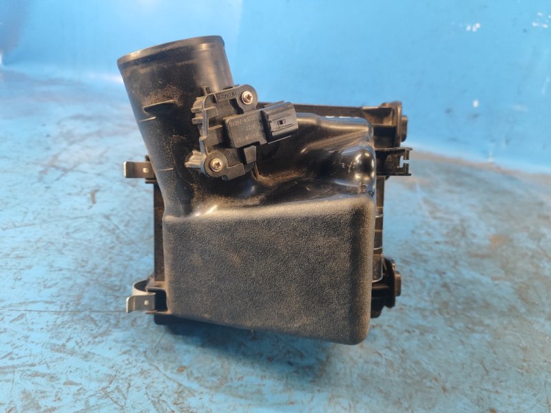 Air filter housing LEXUS LBX 23- 2024