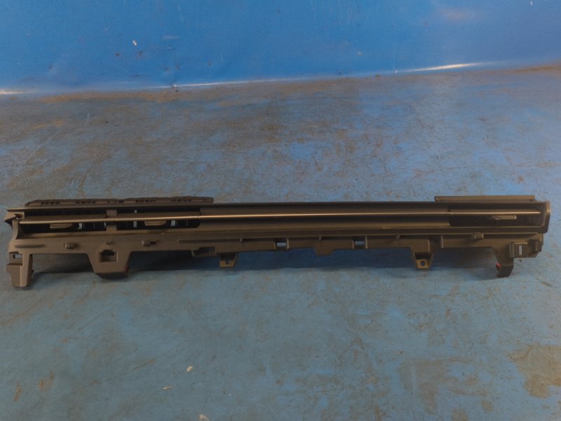 Air deflector LEXUS LBX 23- 2024