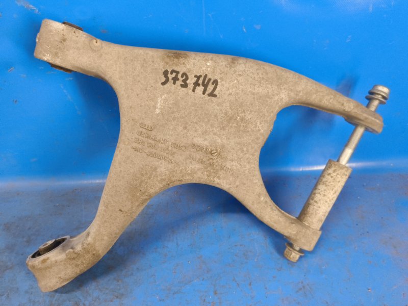 Rear lower R lever, right PORSCHE MACAN 18-22 2022