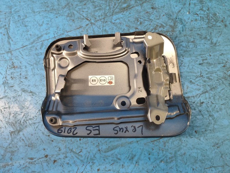 Fuel filler flap LEXUS ES 18- 2018-