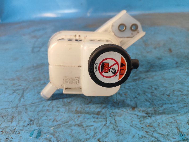 Expansion tank LEXUS LBX 23- 2024