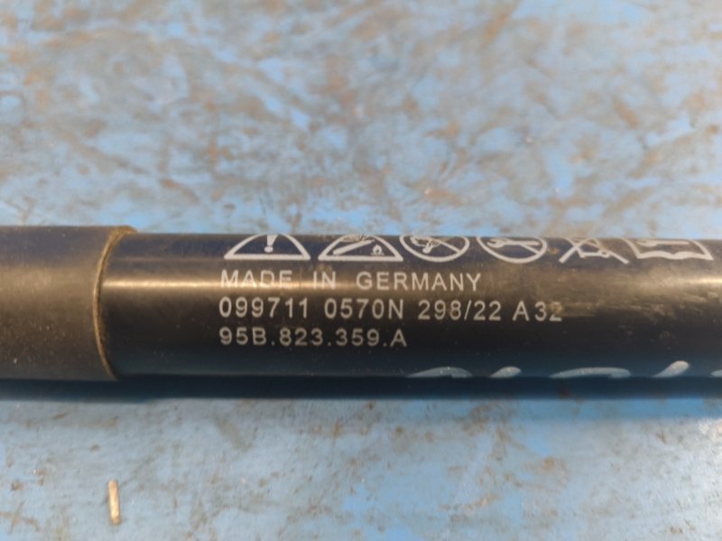 Hood shock absorber PORSCHE MACAN 18-22 2022 Left