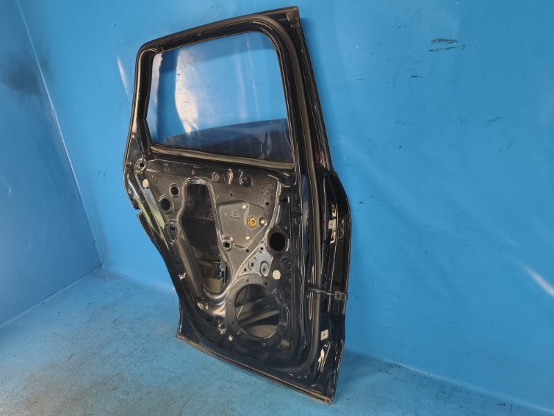 Door PORSCHE MACAN 18-22 2022 Rear Left