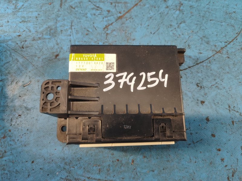 Stove control unit TOYOTA PRIUS - 30 09-17 2009-2017