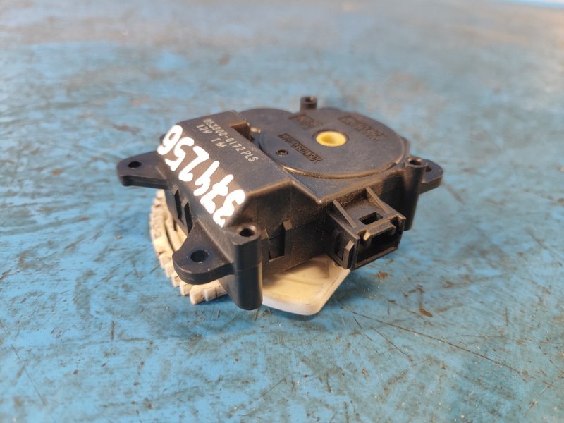 Heater damper motor TOYOTA PRIUS - 30 09-17 2009-2017