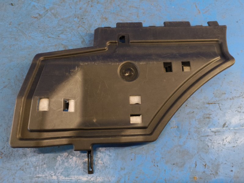 Interior plastic TOYOTA PRIUS - 30 09-17 2009-2017 Right