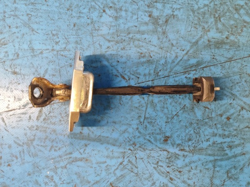 Door stop TOYOTA PRIUS - 30 09-17 2009-2017 Front Left